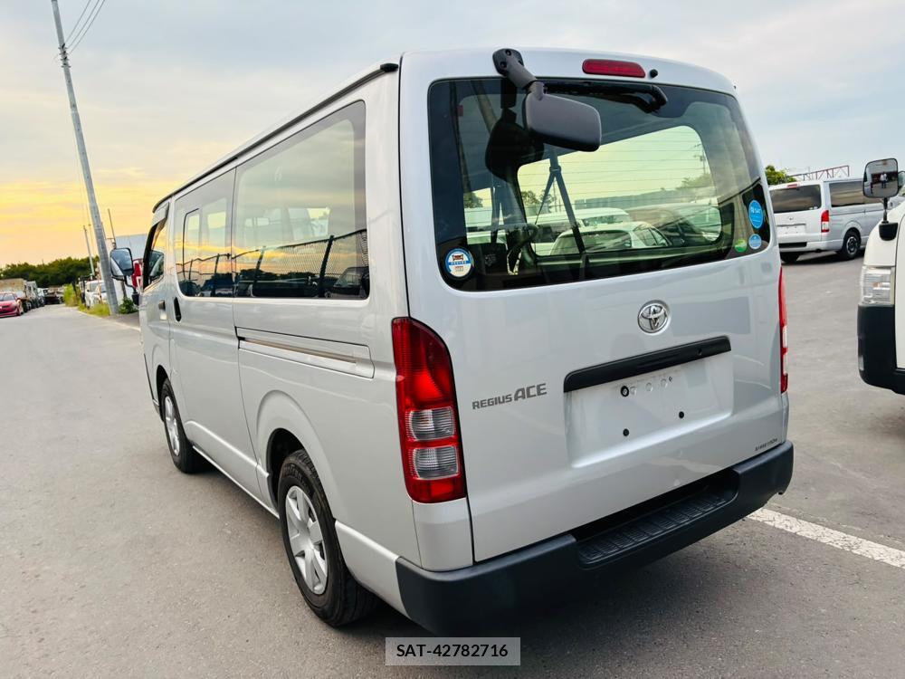 Toyota REGIUSACE VAN 2019-05 7933412-2