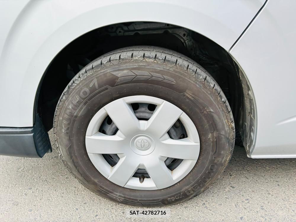 Toyota REGIUSACE VAN 2019-05 7933412-28