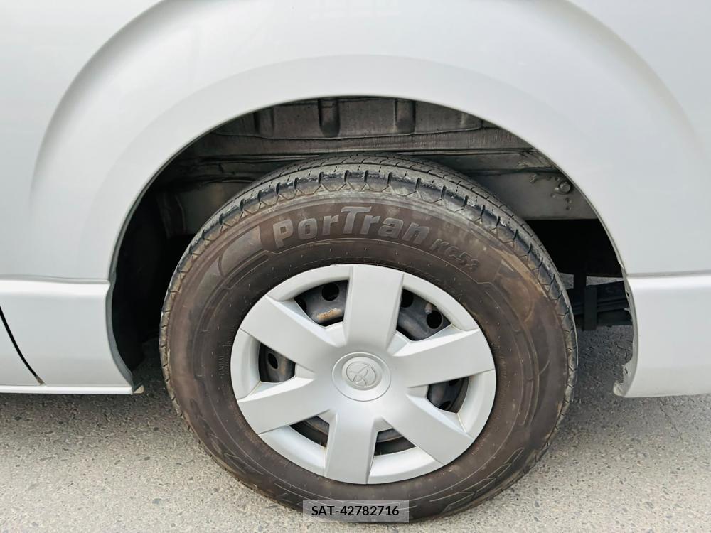 Toyota REGIUSACE VAN 2019-05 7933412-29