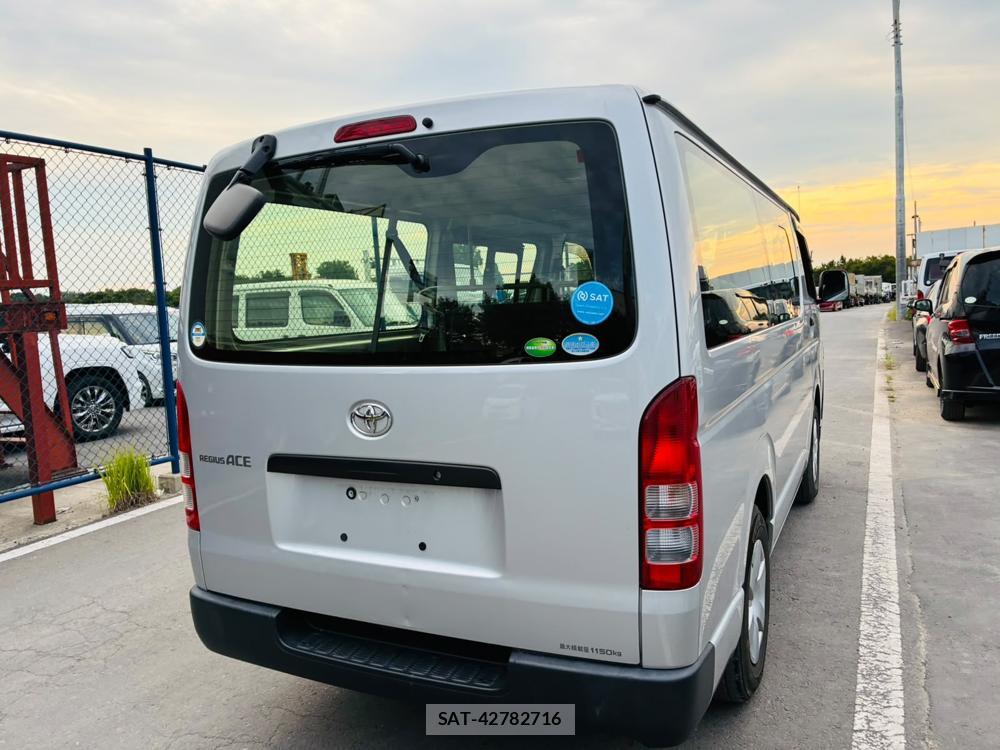 Toyota REGIUSACE VAN 2019-05 7933412-4