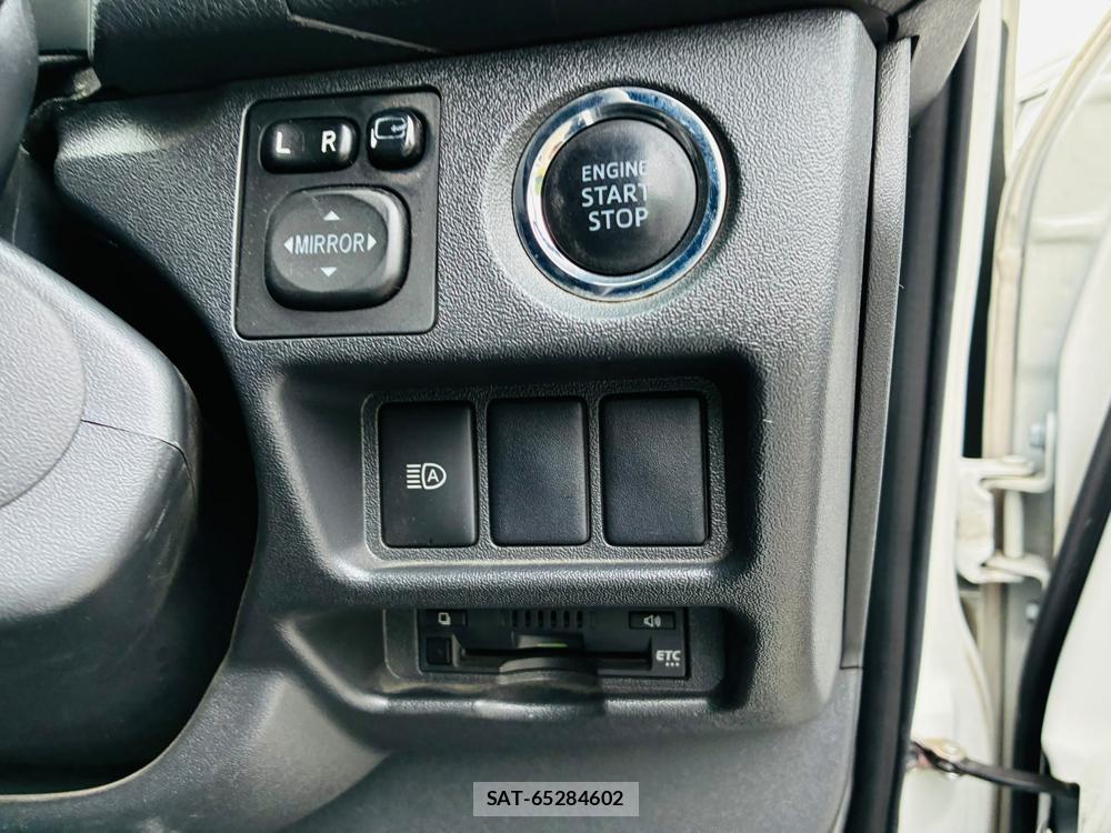 Toyota REGIUSACE VAN 2019-03 8044947-12