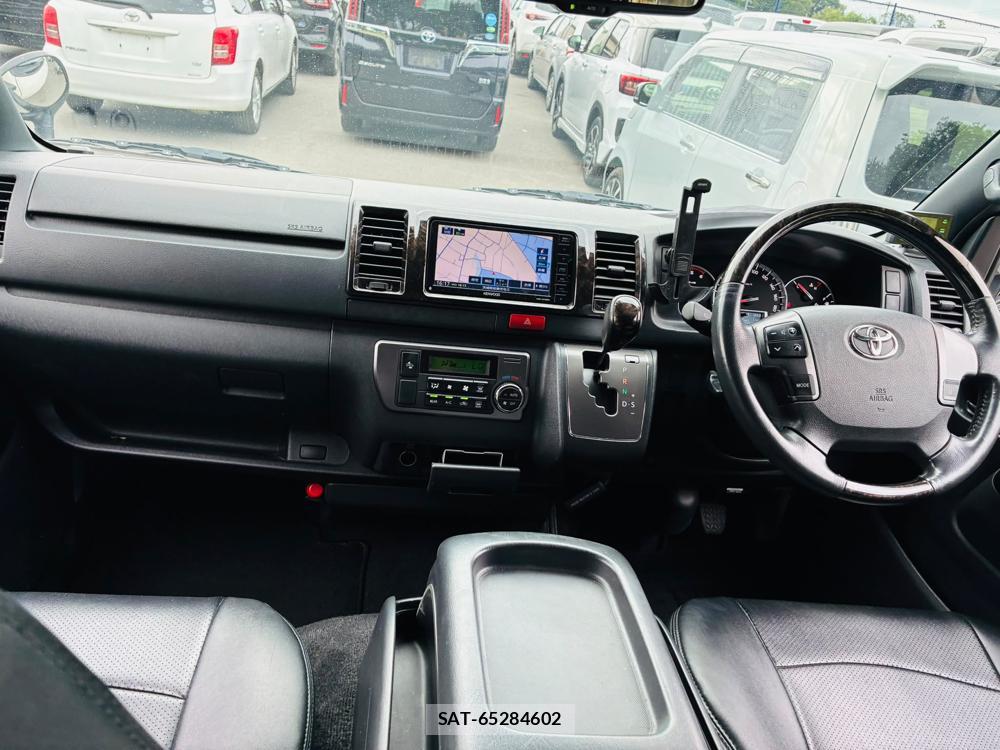 Toyota REGIUSACE VAN 2019-03 8044947-23