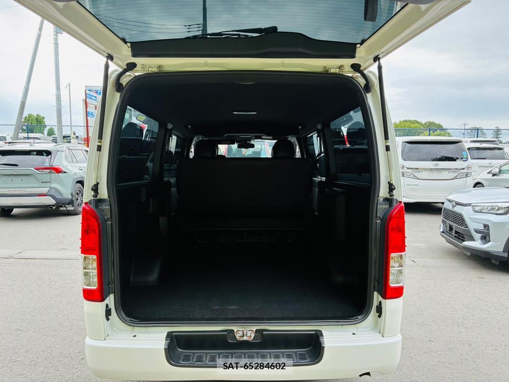 Toyota REGIUSACE VAN 2019-03 8044947-26