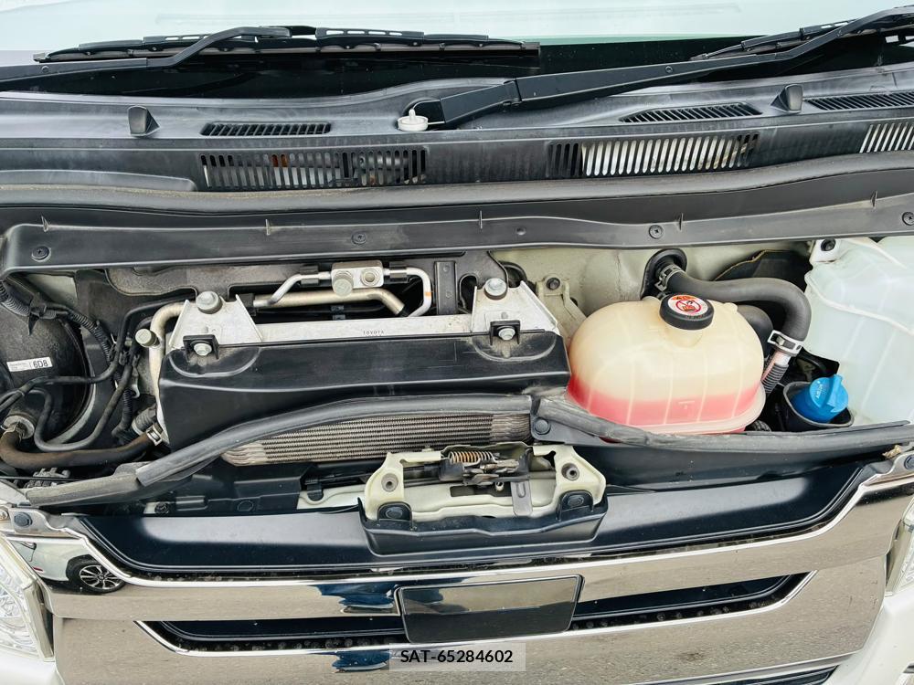 Toyota REGIUSACE VAN 2019-03 8044947-36