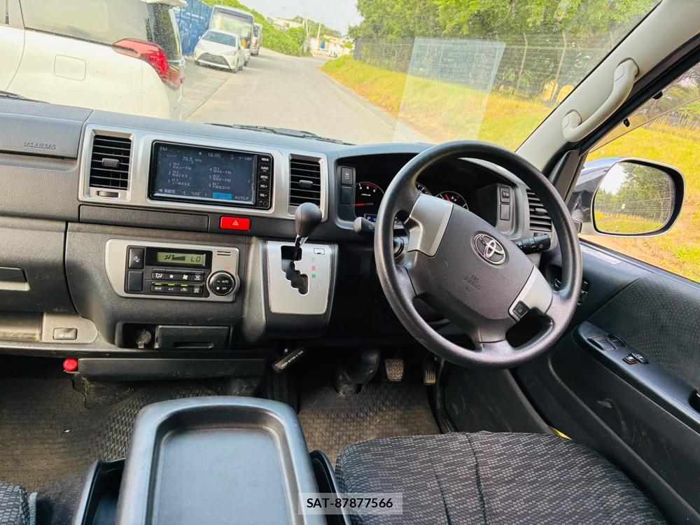 Toyota REGIUS VAN 2019-07 8028488-13