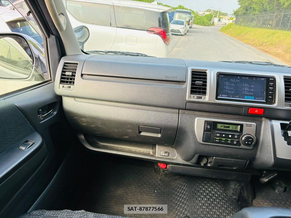 Toyota REGIUS VAN 2019-07 8028488-17