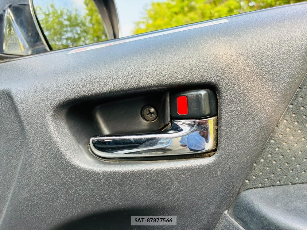 Toyota REGIUS VAN 2019-07 8028488-20