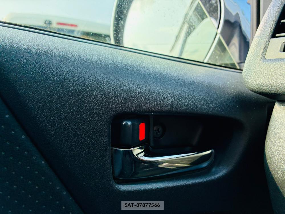 Toyota REGIUS VAN 2019-07 8028488-22