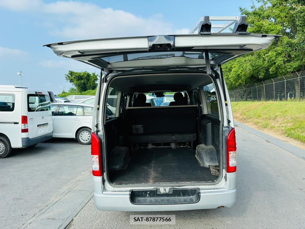 Toyota REGIUS VAN 2019-07 8028488-26