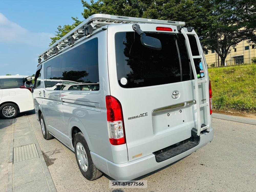 Toyota REGIUS VAN 2019-07 8028488-2