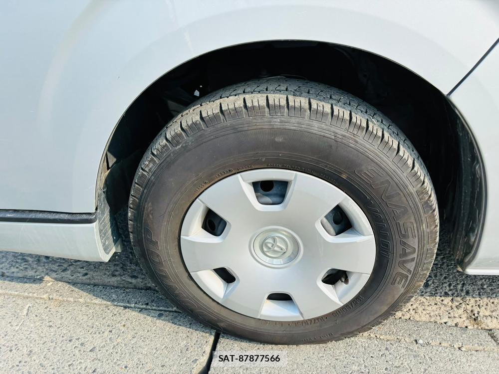 Toyota REGIUS VAN 2019-07 8028488-29