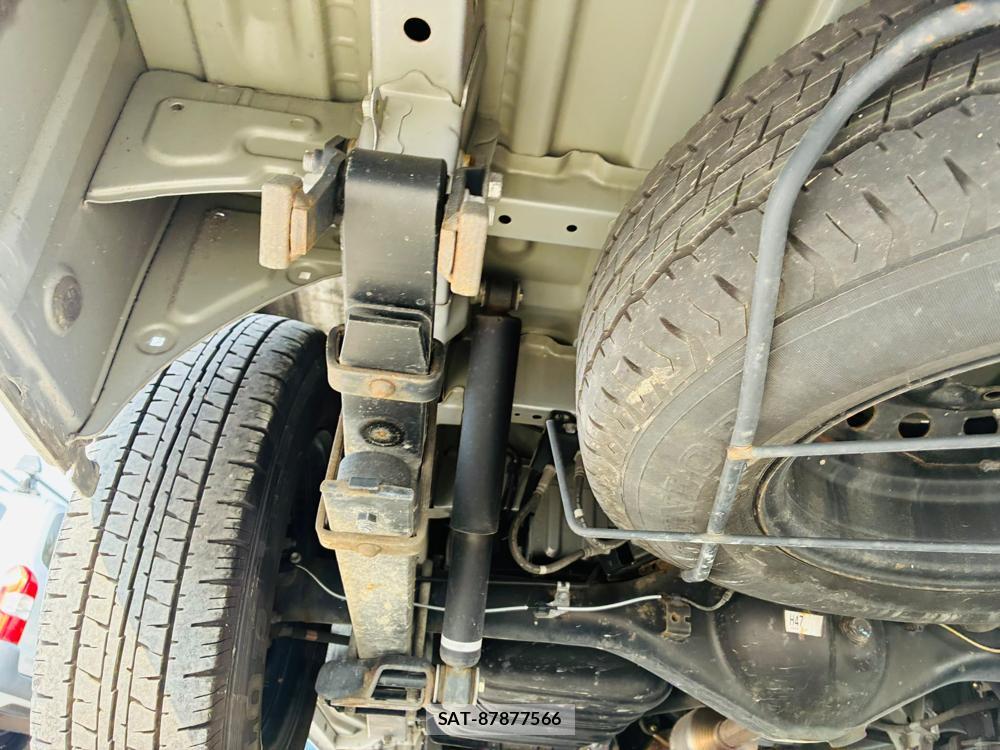 Toyota REGIUS VAN 2019-07 8028488-35
