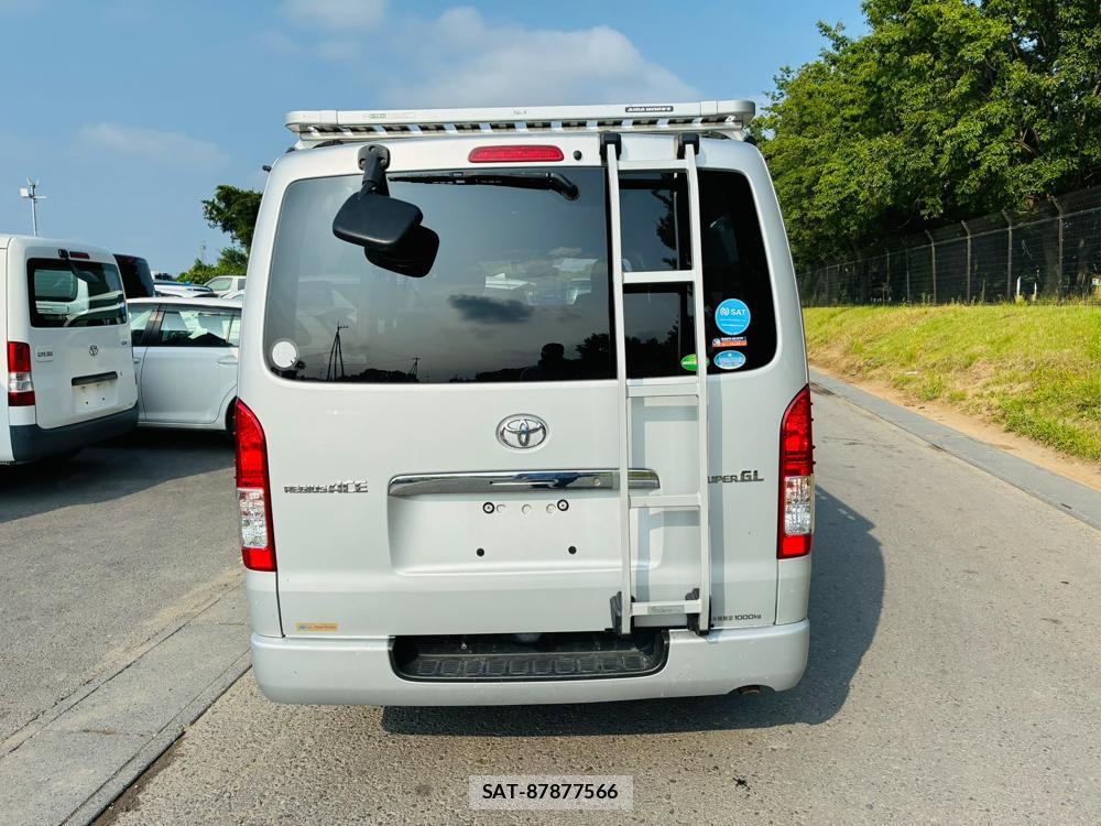 Toyota REGIUS VAN 2019-07 8028488-3
