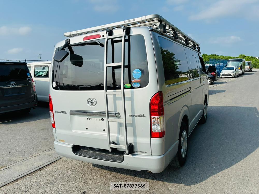 Toyota REGIUS VAN 2019-07 8028488-4