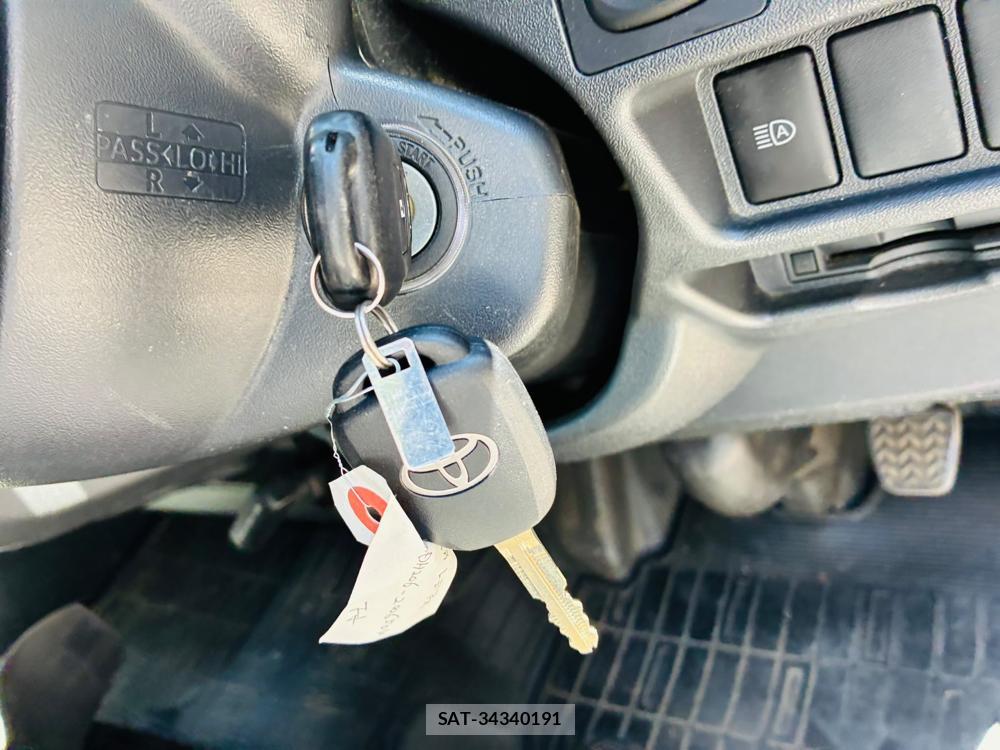 Toyota REGIUSACE VAN 2019-07 8056482-16