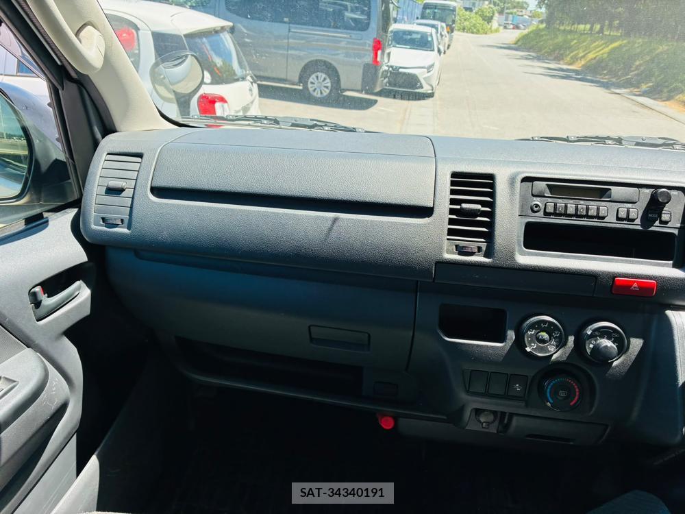 Toyota REGIUSACE VAN 2019-07 8056482-17