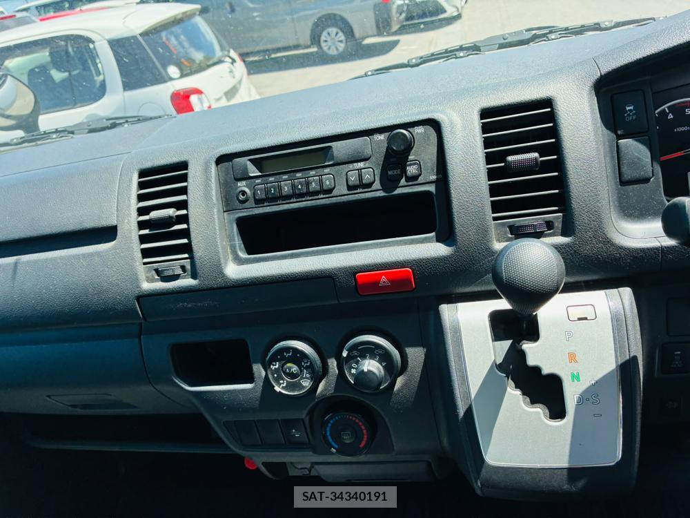 Toyota REGIUSACE VAN 2019-07 8056482-19
