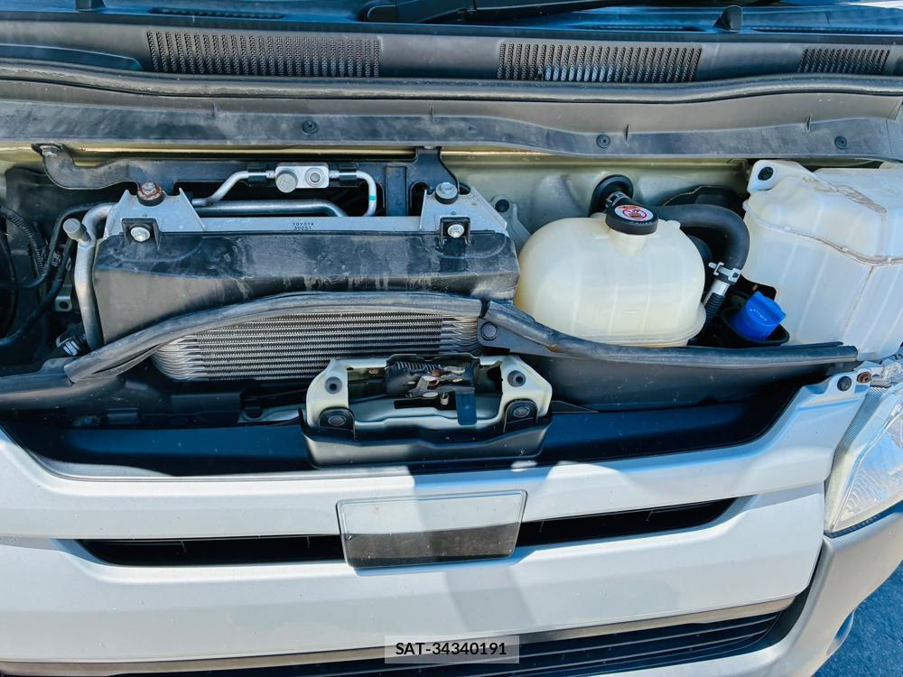 Toyota REGIUSACE VAN 2019-07 8056482-38