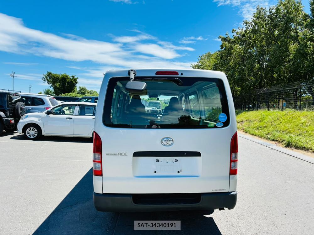 Toyota REGIUSACE VAN 2019-07 8056482-3