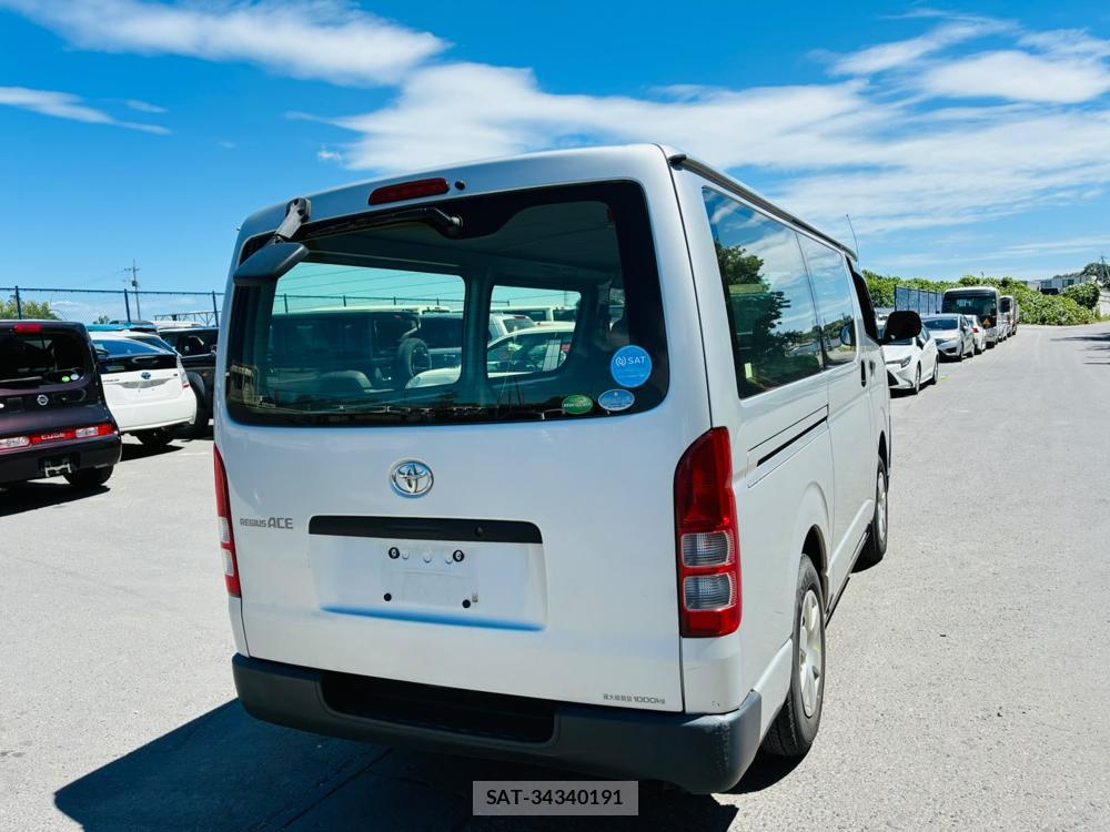 Toyota REGIUSACE VAN 2019-07 8056482-4