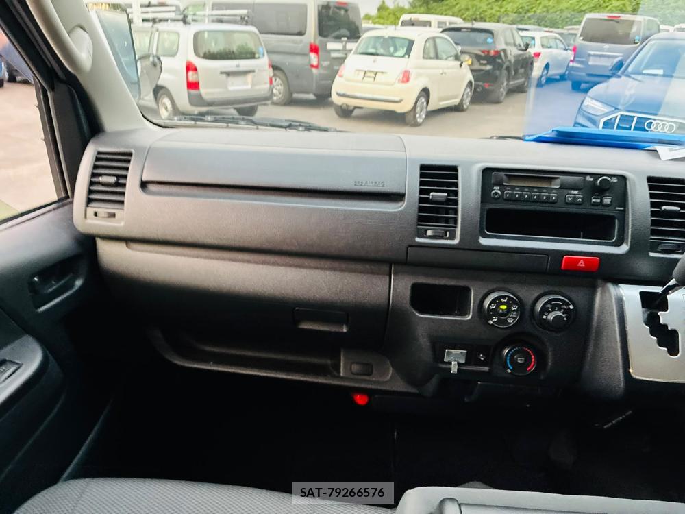 Toyota REGIUSACE VAN 2020-04 8226359-16