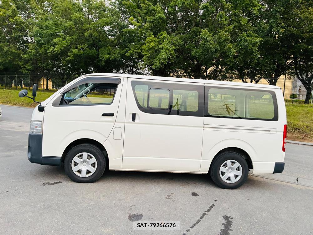 Toyota REGIUSACE VAN 2020-04 8226359-1