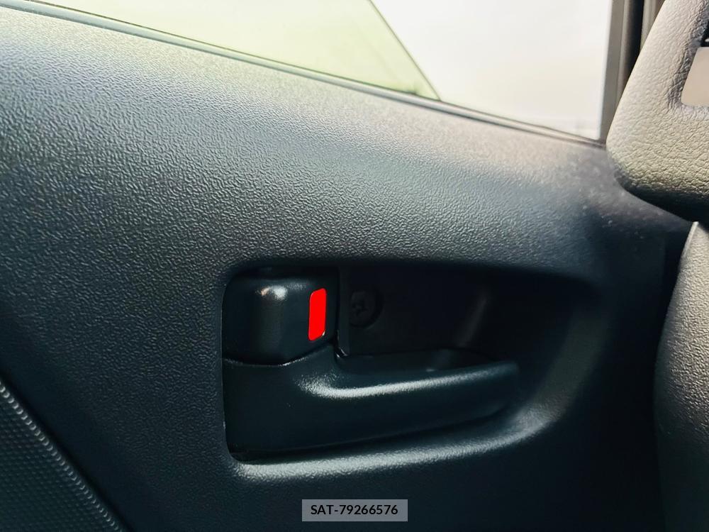 Toyota REGIUSACE VAN 2020-04 8226359-21