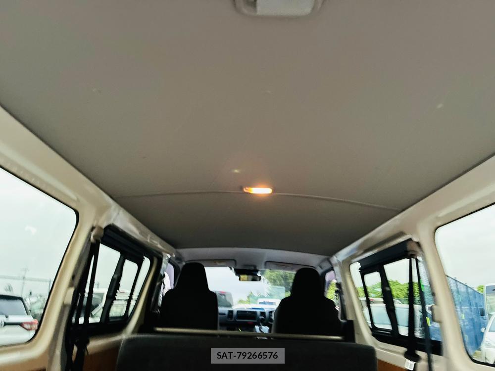 Toyota REGIUSACE VAN 2020-04 8226359-23