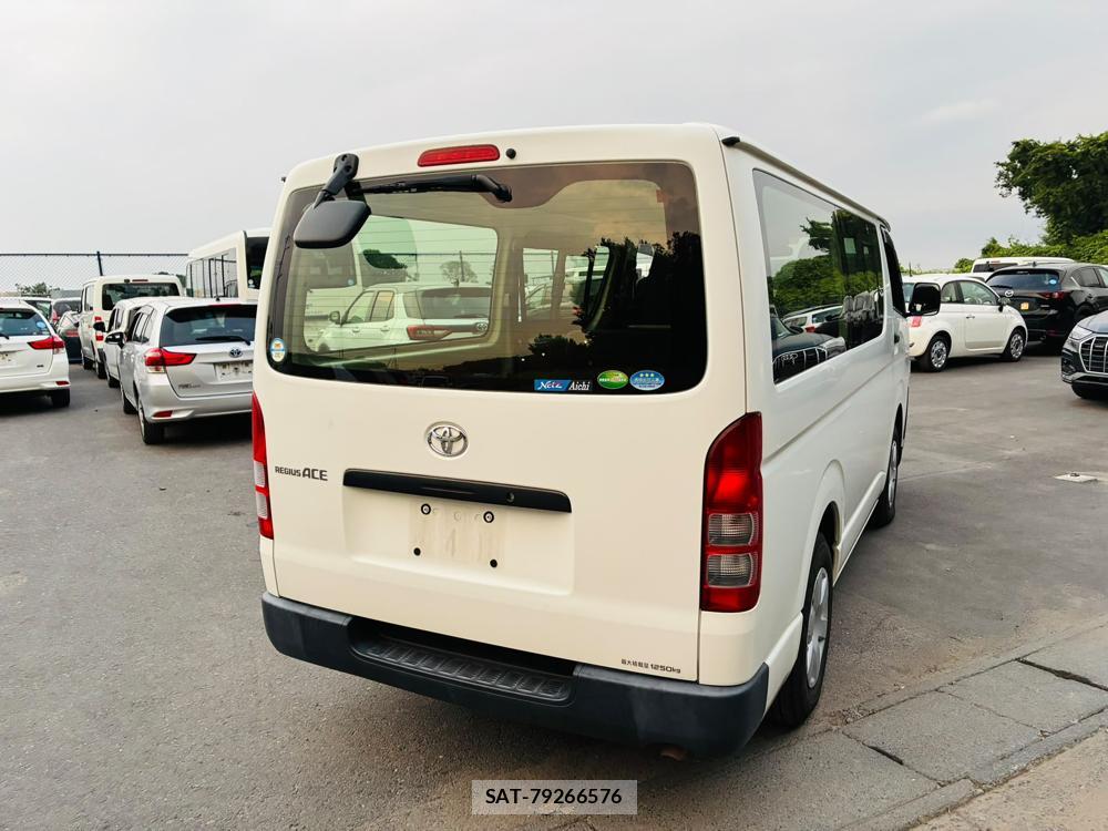 Toyota REGIUSACE VAN 2020-04 8226359-4