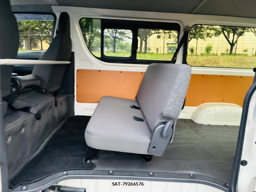 Toyota REGIUSACE VAN 2020-04 8226359-8
