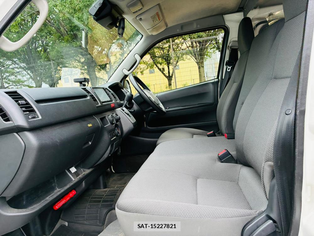 Toyota REGIUSACE VAN 2020-06 8169413-10