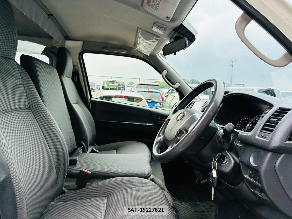 Toyota REGIUSACE VAN 2020-06 8169413-11