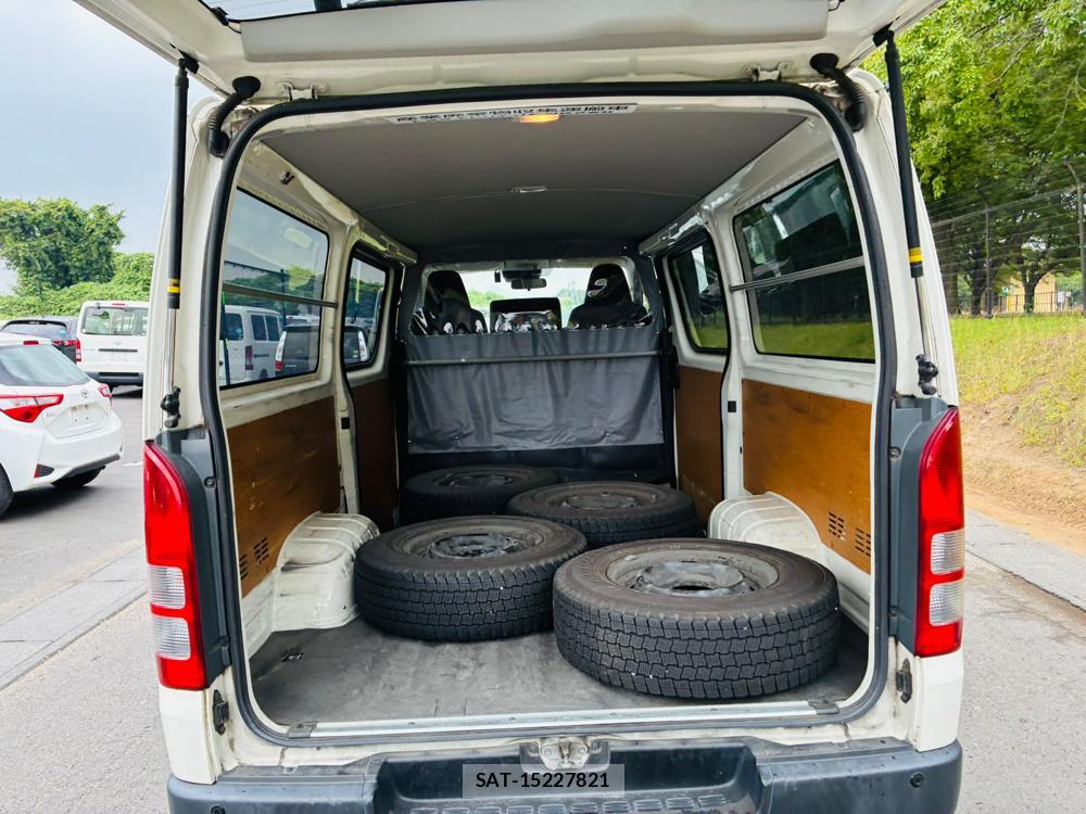 Toyota REGIUSACE VAN 2020-06 8169413-25