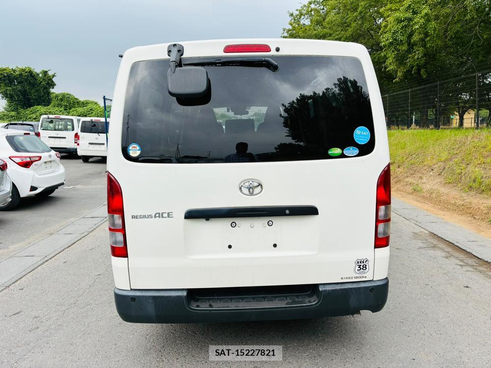 Toyota REGIUSACE VAN 2020-06 8169413-3
