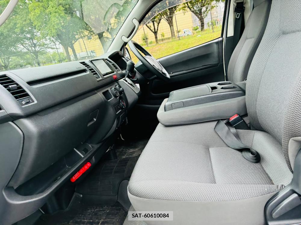 Toyota REGIUSACE VAN 2019-10 8144174-10