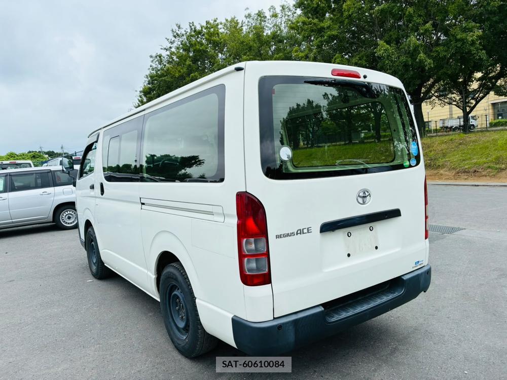 Toyota REGIUSACE VAN 2019-10 8144174-2
