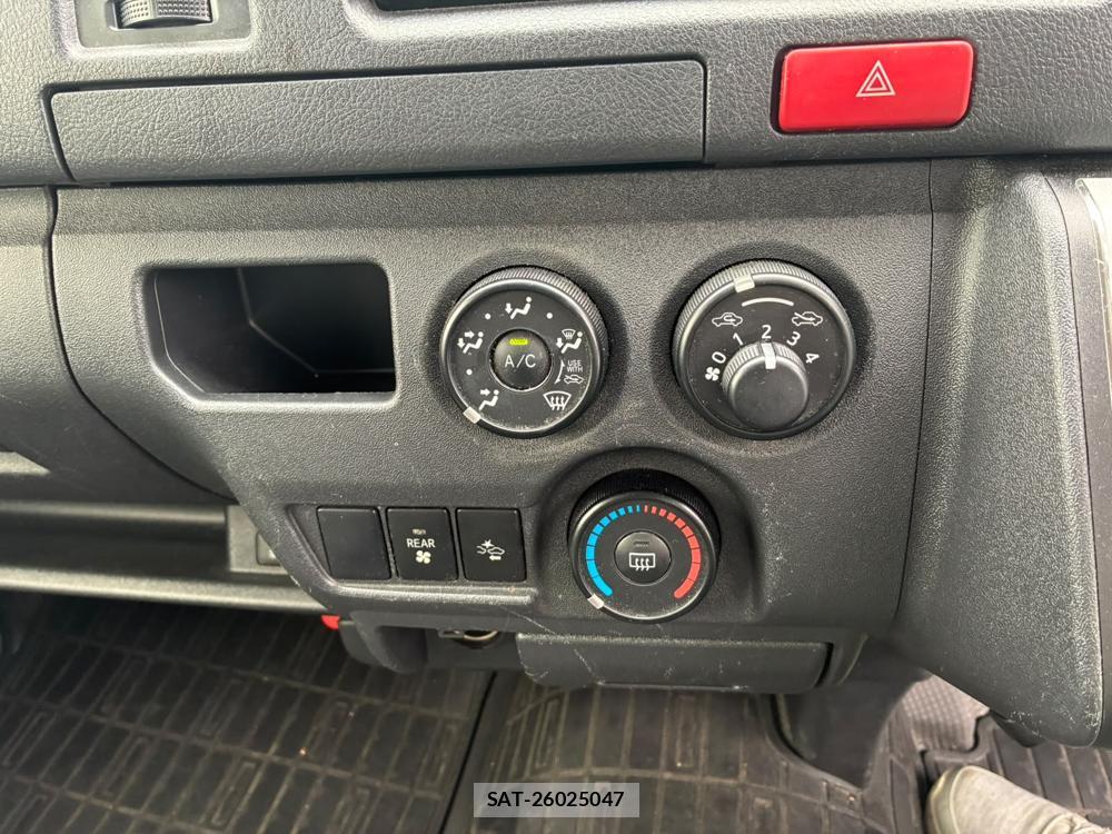 Toyota REGIUSACE VAN 2019-08 8313432-18