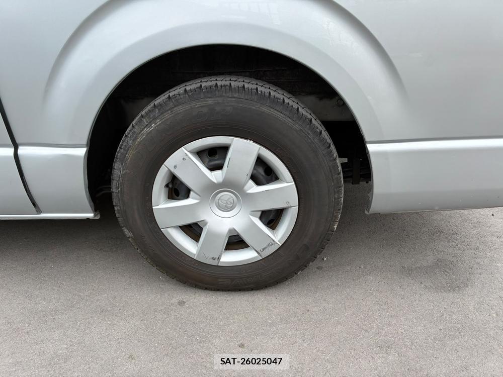 Toyota REGIUSACE VAN 2019-08 8313432-30