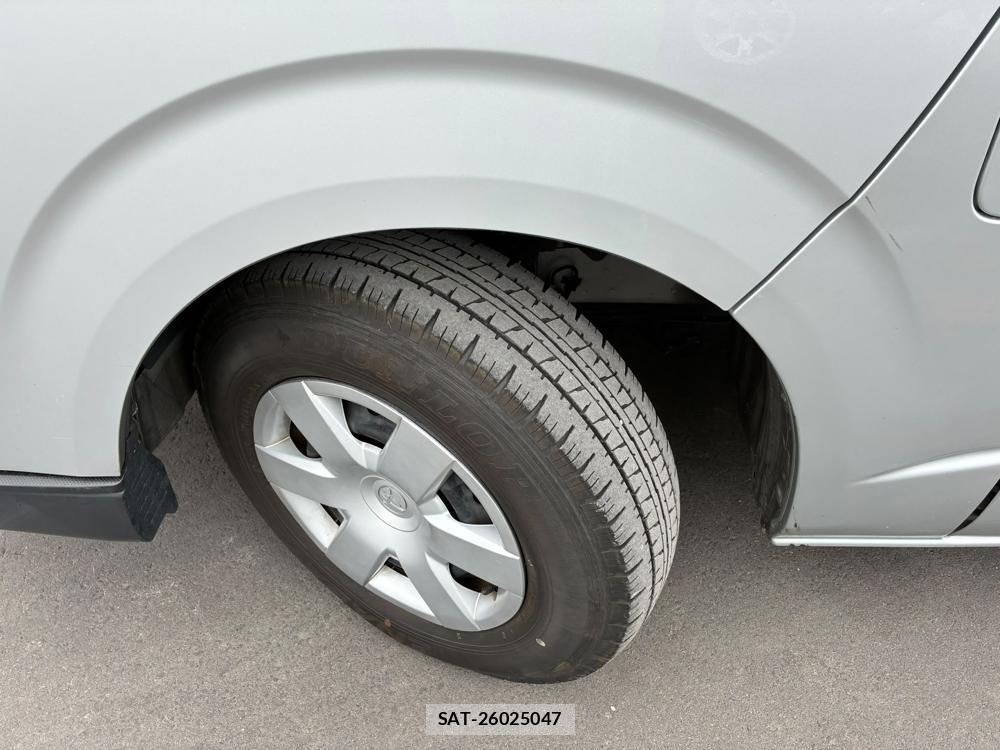 Toyota REGIUSACE VAN 2019-08 8313432-32