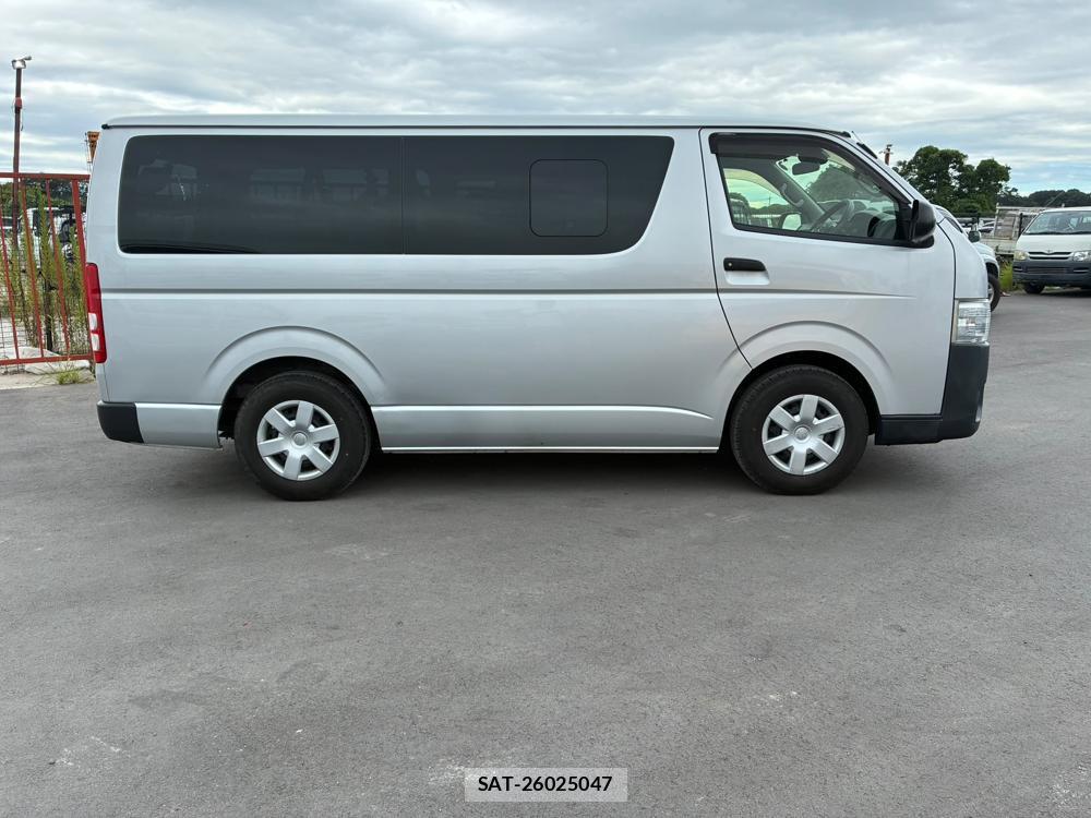 Toyota REGIUSACE VAN 2019-08 8313432-5