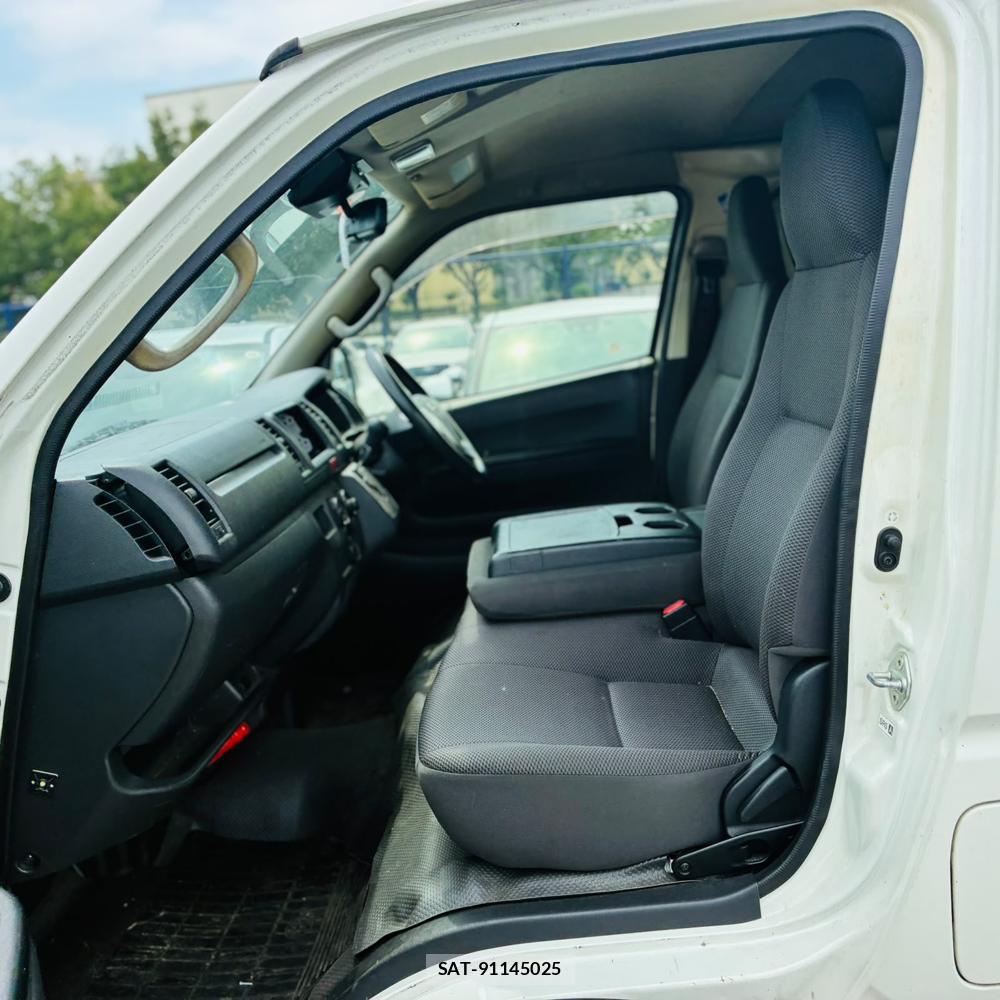 Toyota REGIUSACE VAN 2019-10 8468816-10