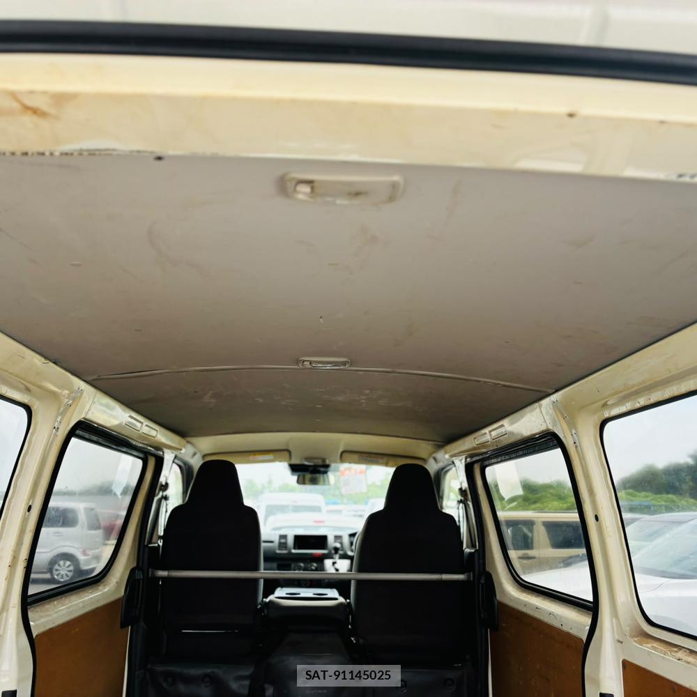 Toyota REGIUSACE VAN 2019-10 8468816-19