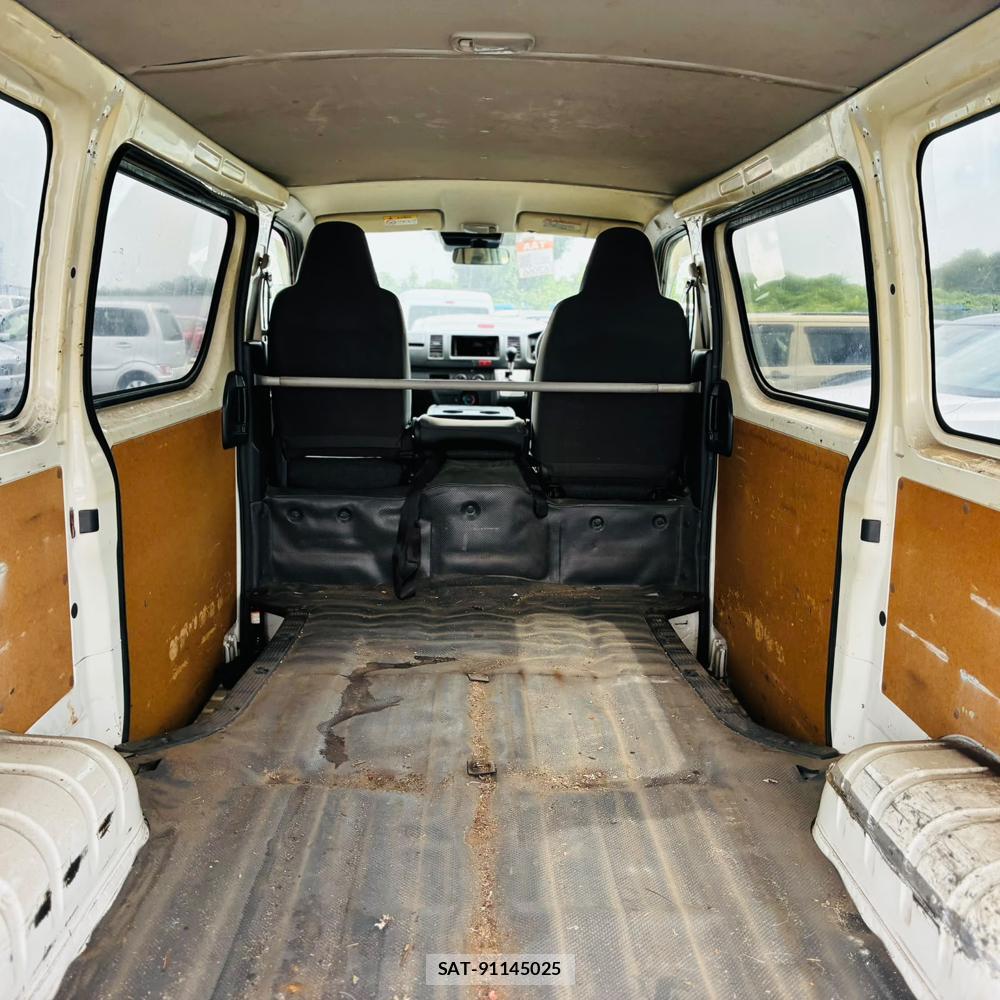Toyota REGIUSACE VAN 2019-10 8468816-20