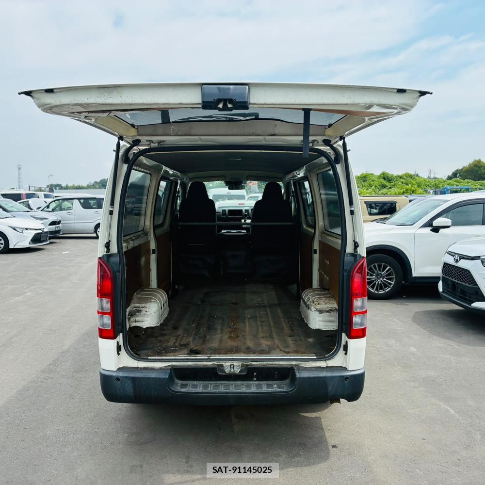 Toyota REGIUSACE VAN 2019-10 8468816-22