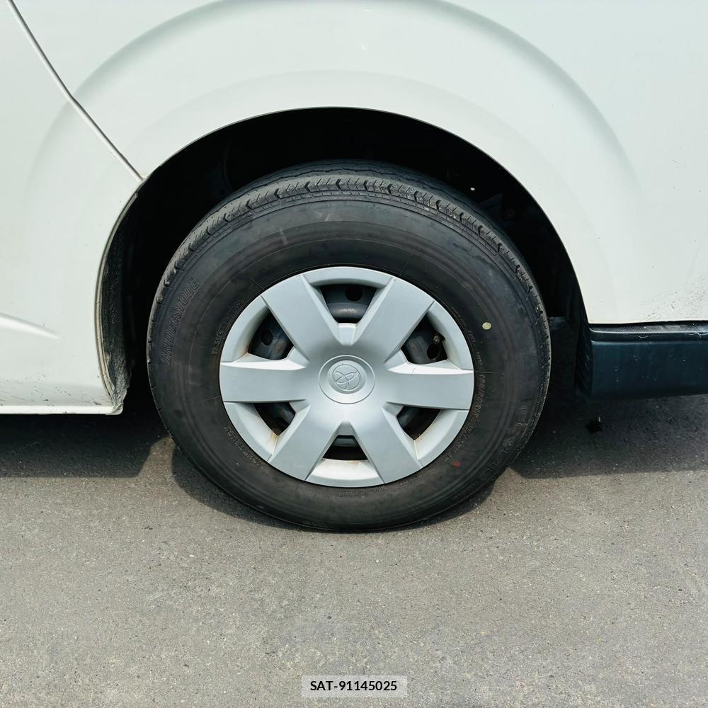 Toyota REGIUSACE VAN 2019-10 8468816-24
