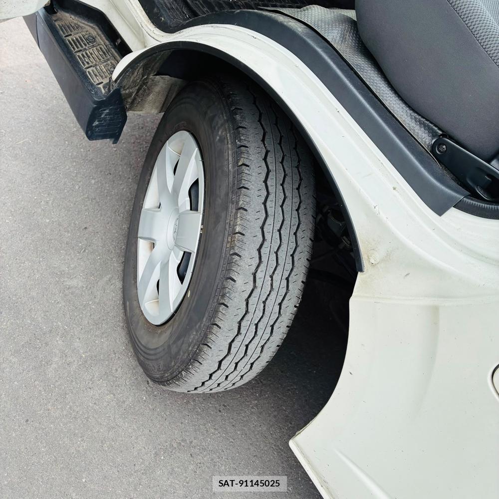 Toyota REGIUSACE VAN 2019-10 8468816-27