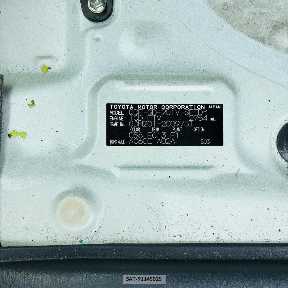 Toyota REGIUSACE VAN 2019-10 8468816-35