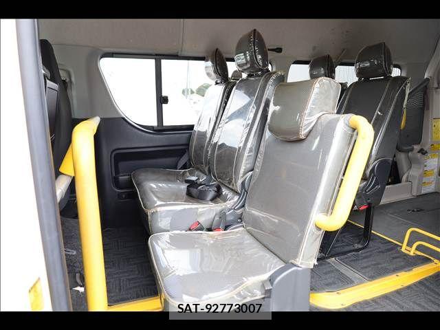 Toyota REGIUSACE VAN 2013-07 8458306-16