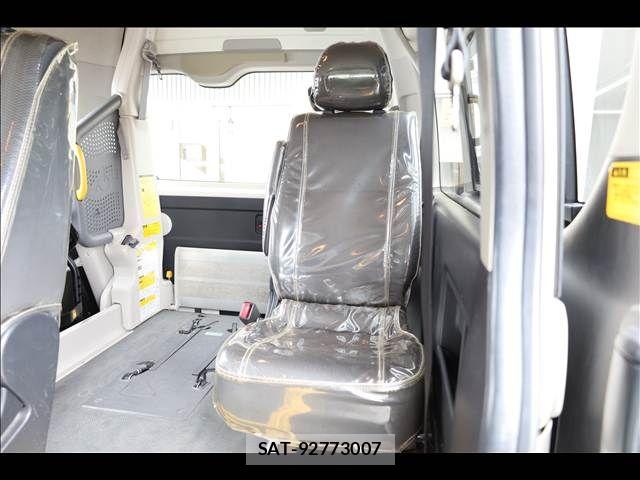 Toyota REGIUSACE VAN 2013-07 8458306-18