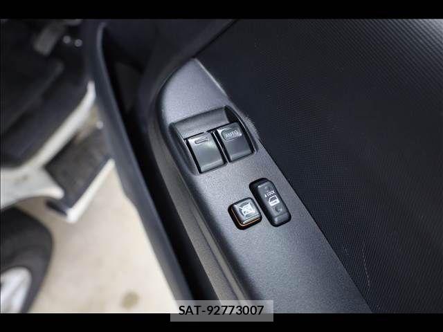 Toyota REGIUSACE VAN 2013-07 8458306-6
